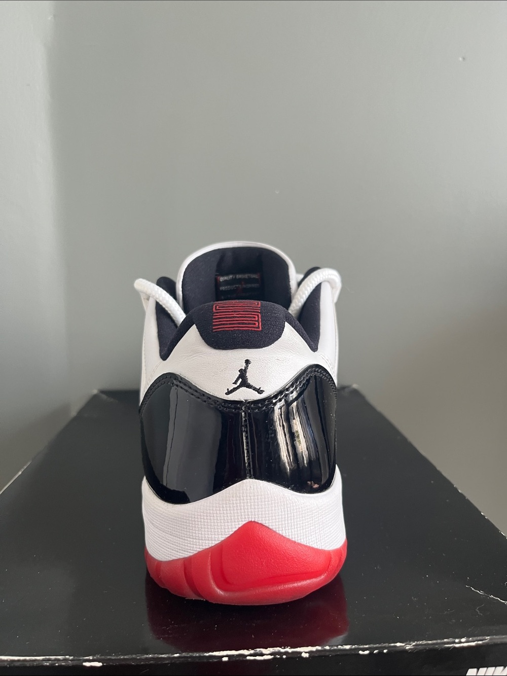 Air Jordan 11 retro Men’s White Black and Red Low-Top size 12 - Picture 4 of 4